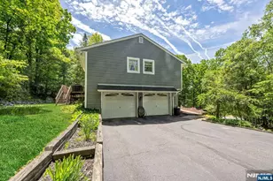 19 Rabbit Run, West Milford, NJ 07435 - Photo 27