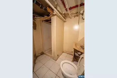 352 7th Street, Newark, NJ 07107 - Photo 23