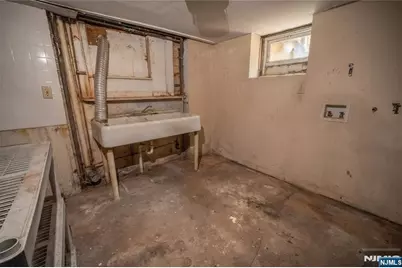 352 7th Street, Newark, NJ 07107 - Photo 29
