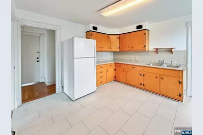 35 Green Avenue 2 #2, Madison, NJ 07940 - Photo 5