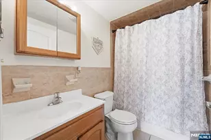902 N 5th Street 207, Newark, NJ 07107 - Photo 17