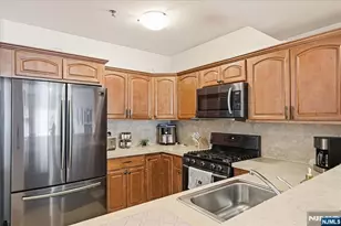 902 N 5th Street 207, Newark, NJ 07107 - Photo 9
