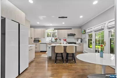 200 Hillside Avenue, River Edge, NJ 07661 - Photo 13