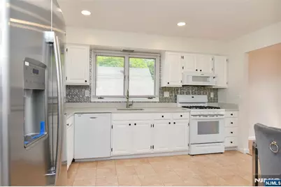 67 Park Row 2 #2, Wallington, NJ 07057 - Photo 5