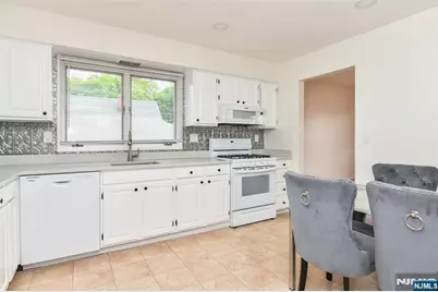 67 Park Row 2 #2, Wallington, NJ 07057 - Photo 7