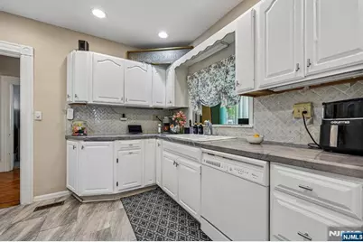 5 Park Avenue, Westwood, NJ 07675 - Photo 9