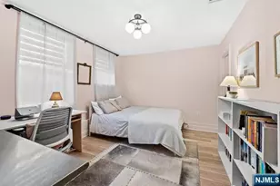 966 Summit Ave 1, Jersey City, NJ 07307 - Photo 25