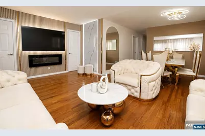 88 Manchester Place, Newark, NJ 07104 - Photo 3