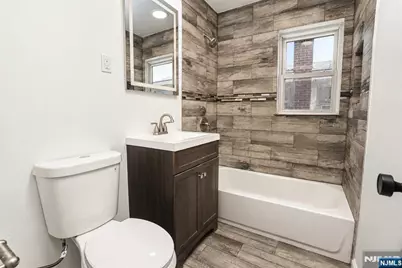 88 Manchester Place, Newark, NJ 07104 - Photo 23