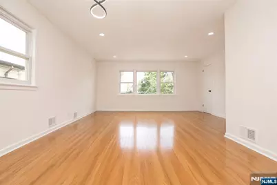 88 Manchester Place, Newark, NJ 07104 - Photo 11