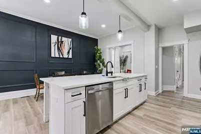 257 Woodlawn Avenue, Jersey City, NJ 07305 - Photo 7