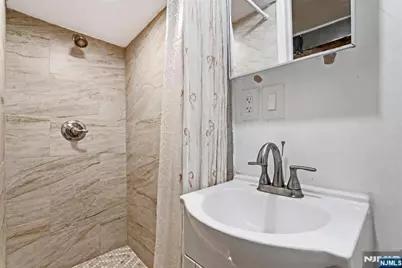 257 Woodlawn Avenue, Jersey City, NJ 07305 - Photo 11