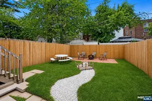 257 Woodlawn Ave, Jersey City, NJ 07305 - Photo 23