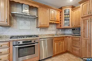 21 Grant Ave, Roselle Park, NJ 07204 - Photo 7
