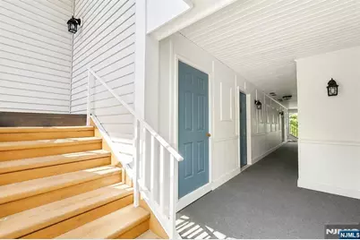 601 Lilac Lane, Mahwah, NJ 07430 - Photo 3