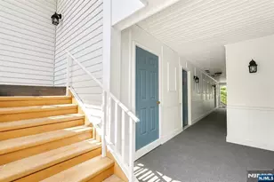 601 Lilac Ln, Mahwah, NJ 07430 - Photo 3