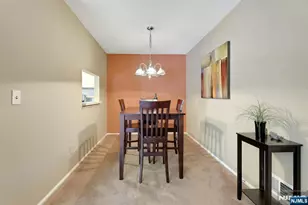 601 Lilac Ln, Mahwah, NJ 07430 - Photo 5