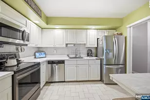 219 Pond Terrace 2B, Washington Township, NJ 07676 - Photo 13