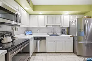 219 Pond Terrace 2B, Washington Township, NJ 07676 - Photo 11
