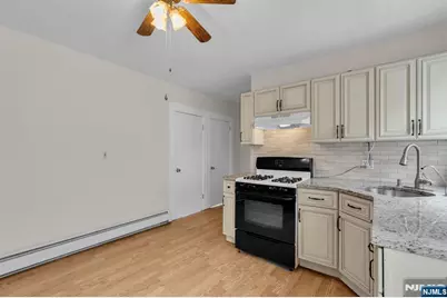 199 Hayward Place, Wallington, NJ 07057 - Photo 13