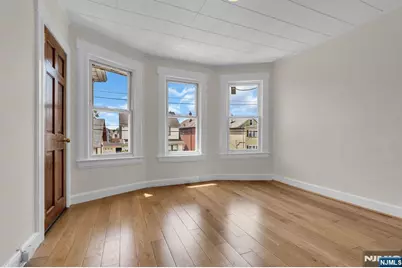 199 Hayward Place, Wallington, NJ 07057 - Photo 3