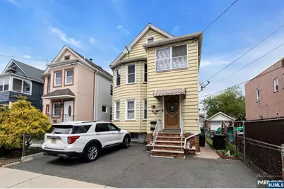 199 Hayward Place, Wallington, NJ 07057 - Photo 1