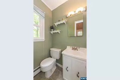 102 Robertson Drive, Wyckoff Township, NJ 07481 - Photo 13