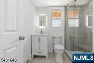 23 Prospect St, Clifton, NJ 07011 - Photo 9