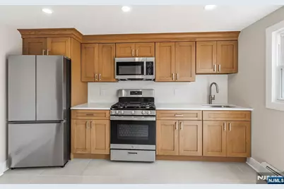 23 Prospect Street, Clifton, NJ 07011 - Photo 11