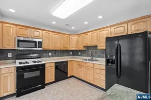 2278 Nash Ct, Mahwah, NJ 07430 - Photo 13