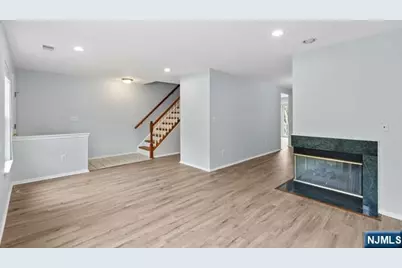 2278 Nash Court, Mahwah, NJ 07430 - Photo 5
