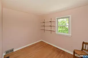 28-19 Warren Rd, Fair Lawn, NJ 07410 - Photo 13