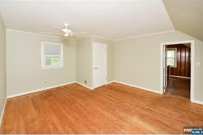 28-19 Warren Road, Fair Lawn, NJ 07410 - Photo 15