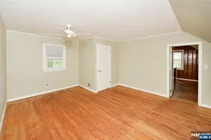 28-19 Warren Rd, Fair Lawn, NJ 07410 - Photo 15