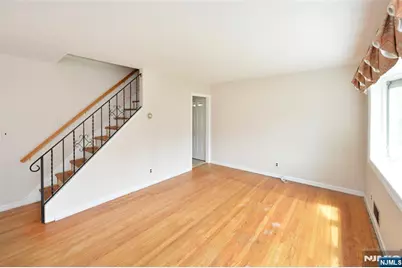 28-19 Warren Road, Fair Lawn, NJ 07410 - Photo 3