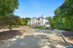 1 Lambs Ln, Cresskill, NJ 07626 - Photo 9