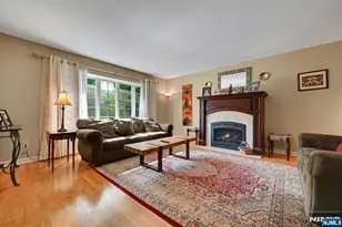 34 Eastbrook Dr, River Edge, NJ 07661 - Photo 3