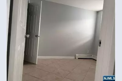 60 Ivy Street 1B #1B, Kearny, NJ 07032 - Photo 5