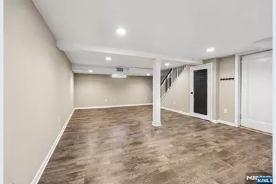 571 Laurel Road, Ridgewood, NJ 07450 - Photo 19