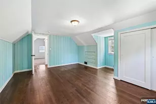 571 Laurel Rd, Ridgewood, NJ 07450 - Photo 17