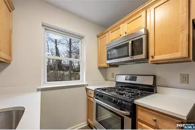 121 Regency Park, Ramsey, NJ 07446 - Photo 9