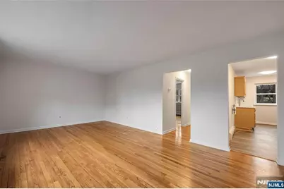 121 Regency Park, Ramsey, NJ 07446 - Photo 5