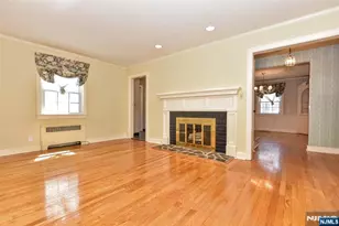 161 Wyckoff Ave, Wyckoff Township, NJ 07481 - Photo 3