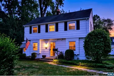 161 Wyckoff Avenue, Wyckoff Township, NJ 07481 - Photo 17