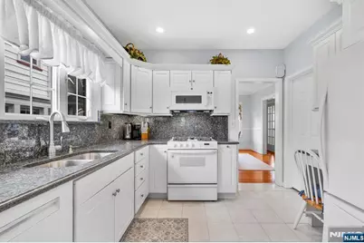 106 Maple Street, Rutherford, NJ 07070 - Photo 23