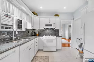 106 Maple St, Rutherford, NJ 07070 - Photo 23