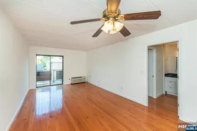 5 Linden Street 3J #3J, Hackensack, NJ 07601 - Photo 3