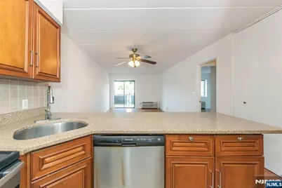 5 Linden Street 3J #3J, Hackensack, NJ 07601 - Photo 9