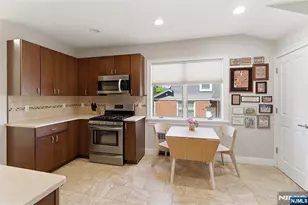 194 Parkway, Maywood, NJ 07607 - Photo 13