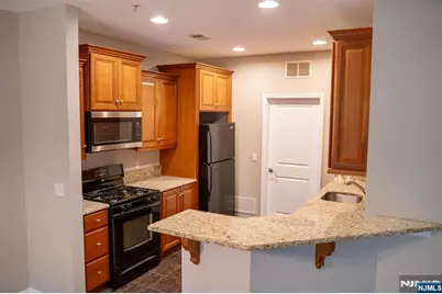 804 River Place, Butler, NJ 07405 - Photo 11